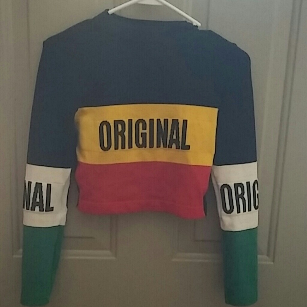 Midriff sweater
